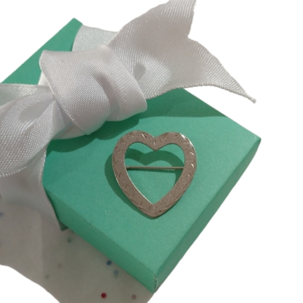 Vintage Lamode 925 Sterling Silver Etched Open Heart Brooch